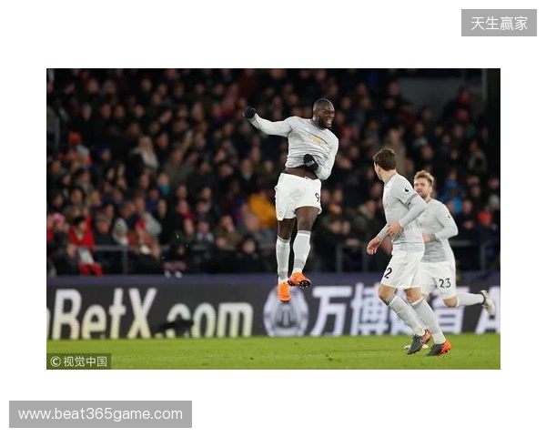 记者:18岁前锋莱西未入选曼联本场名单,阿莫林决定征召舍什科